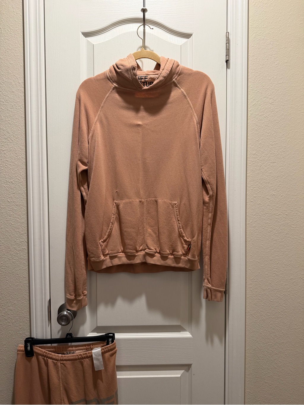 Freecity Women's Crewneck Sweatshirt In Tan/Peach